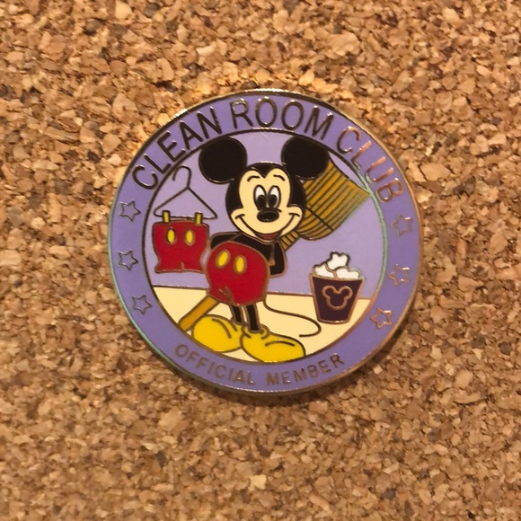 Disney Other - Disney: 3/$15 Mickey clean room pin